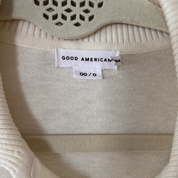 Good American Ivory Collared Henley Top - Picture 4 of 6